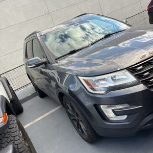 FORD EXPLORER XLT - 10