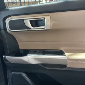 صورة مصغرة 58 لـ 2023 FORD EXPLORER XLT