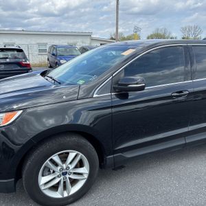 FORD EDGE SEL - 2