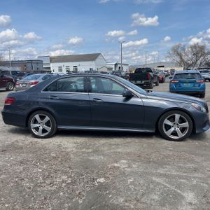MERCEDES-BENZ E-CLASS - 10