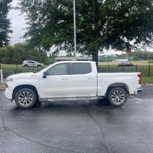 2023 Chevrolet SILVERADO 1500 RST 照片 3