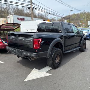 FORD F-150 RAPTOR - 8