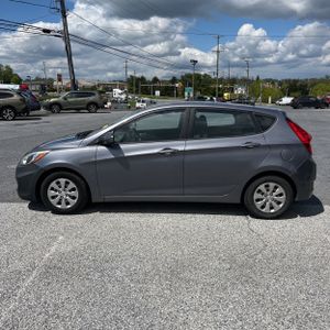 HYUNDAI ACCENT SE - 3