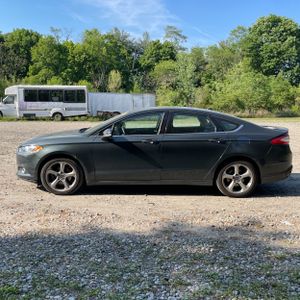 FORD FUSION SE - 3