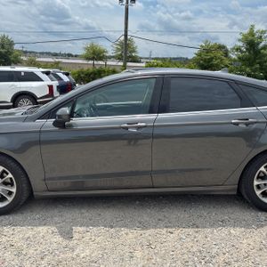 2019 FORD FUSION SE photo 4