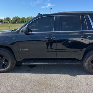 CHEVROLET TAHOE LS - 4