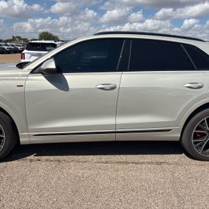 صورة 4 لـ 2023 AUDI Q8 PRESTIGE