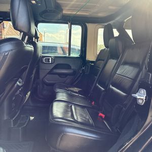 صورة 33 لـ 2018 JEEP WRANGLER UNLIMITED SAHARA