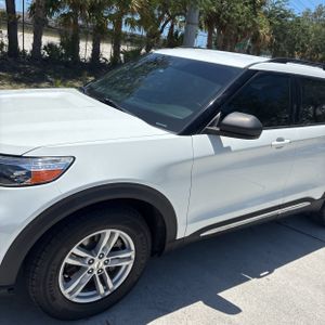 FORD EXPLORER XLT - 2