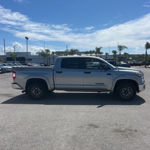 TOYOTA TUNDRA - 10