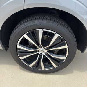 صورة مصغرة 18 لـ 2024 Volvo XC60 B5 PLUS DARK THEME