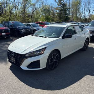 Nissan Altima SR Intelligent AWD - 1