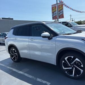 2024 Mitsubishi OUTLANDER SEL 缩略图 11