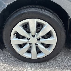 2014 Toyota COROLLA LE thumbnail 17