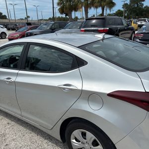 صورة 6 لـ 2016 Hyundai ELANTRA SE