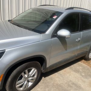 VOLKSWAGEN TIGUAN 2.0T S - 2