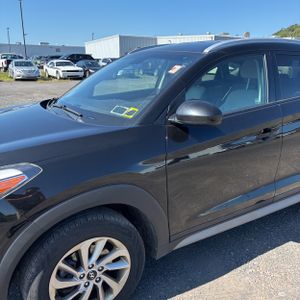 صورة 2 لـ 2017 Hyundai TUCSON SE