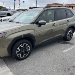 2025 Subaru FORESTER PREMIUM — фото 3