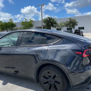 TESLA MODEL Y LONG RANGE - 6