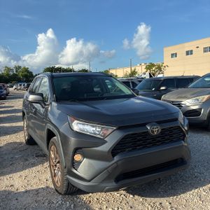 2019 Toyota RAV4 XLE PREMIUM 照片 10