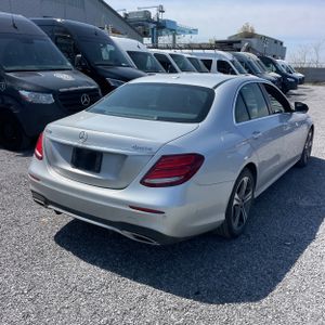 MERCEDES-BENZ E-CLASS - 8