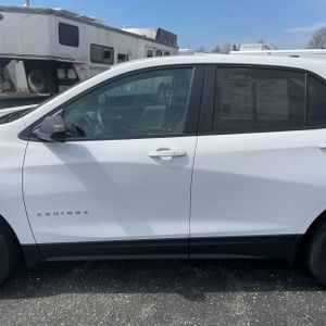 CHEVROLET EQUINOX LS - 4