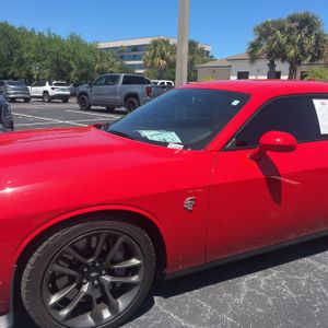 DODGE CHALLENGER SRT HELLCAT - 2