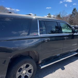 CHEVROLET SUBURBAN LT - 9