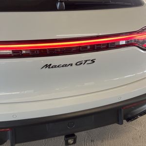 2025 Porsche MACAN GTS — миниатюра 23