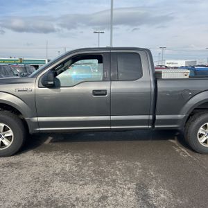 FORD F-150 XLT - 4