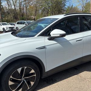 VOLKSWAGEN ID.4 PRO - 2