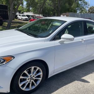 FORD FUSION SE - 2