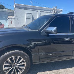 LINCOLN NAVIGATOR SELECT - 2