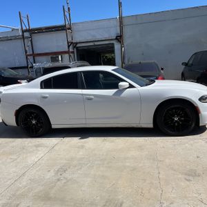 صورة 10 لـ 2017 Dodge CHARGER SE