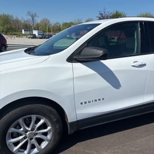 CHEVROLET EQUINOX LS - 2