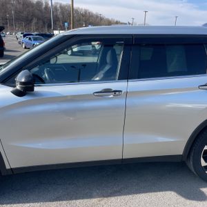 MITSUBISHI OUTLANDER SE 2.5 S-AWC - 4