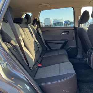 صورة مصغرة 35 لـ 2023 Nissan ROGUE SV