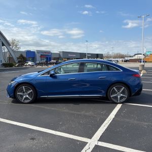 MERCEDES-BENZ EQE - 3