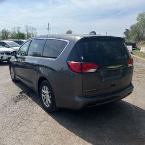 CHRYSLER PACIFICA TOURING - 5