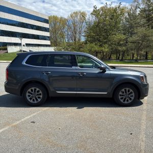 KIA TELLURIDE LX - 10