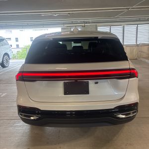 صورة 7 لـ 2025 Lincoln NAUTILUS HYBRID PREMIERE