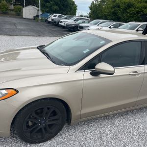FORD FUSION SE - 2