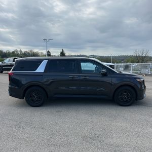 KIA CARNIVAL LXS - 10