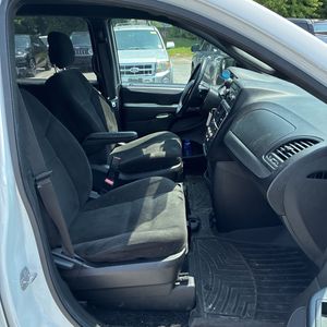 2015 Dodge GRAND CARAVAN SE — миниатюра 30
