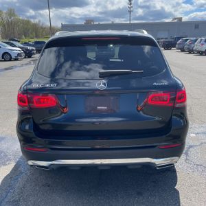 MERCEDES-BENZ GLC - 7