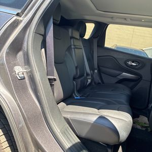صورة مصغرة 35 لـ 2019 JEEP CHEROKEE OVERLAND