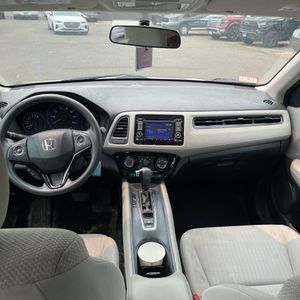2018 Honda HR-V LX 照片 36