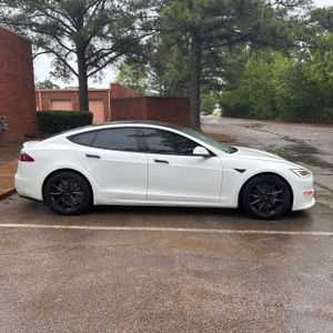 TESLA MODEL S PLAID - 10