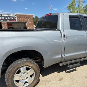 TOYOTA TUNDRA - 8