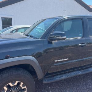 2016 Toyota TACOMA TRD OFF-ROAD photo 2